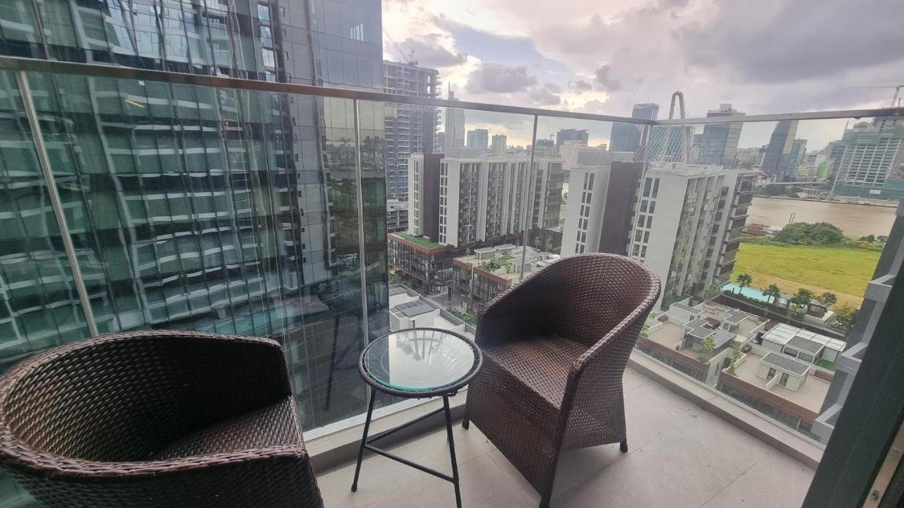 The Crest-Central Saigon Riverside -Free Pool-Gym-Sauna Room-Yoga Room Ho Chi Minh City Bagian luar foto