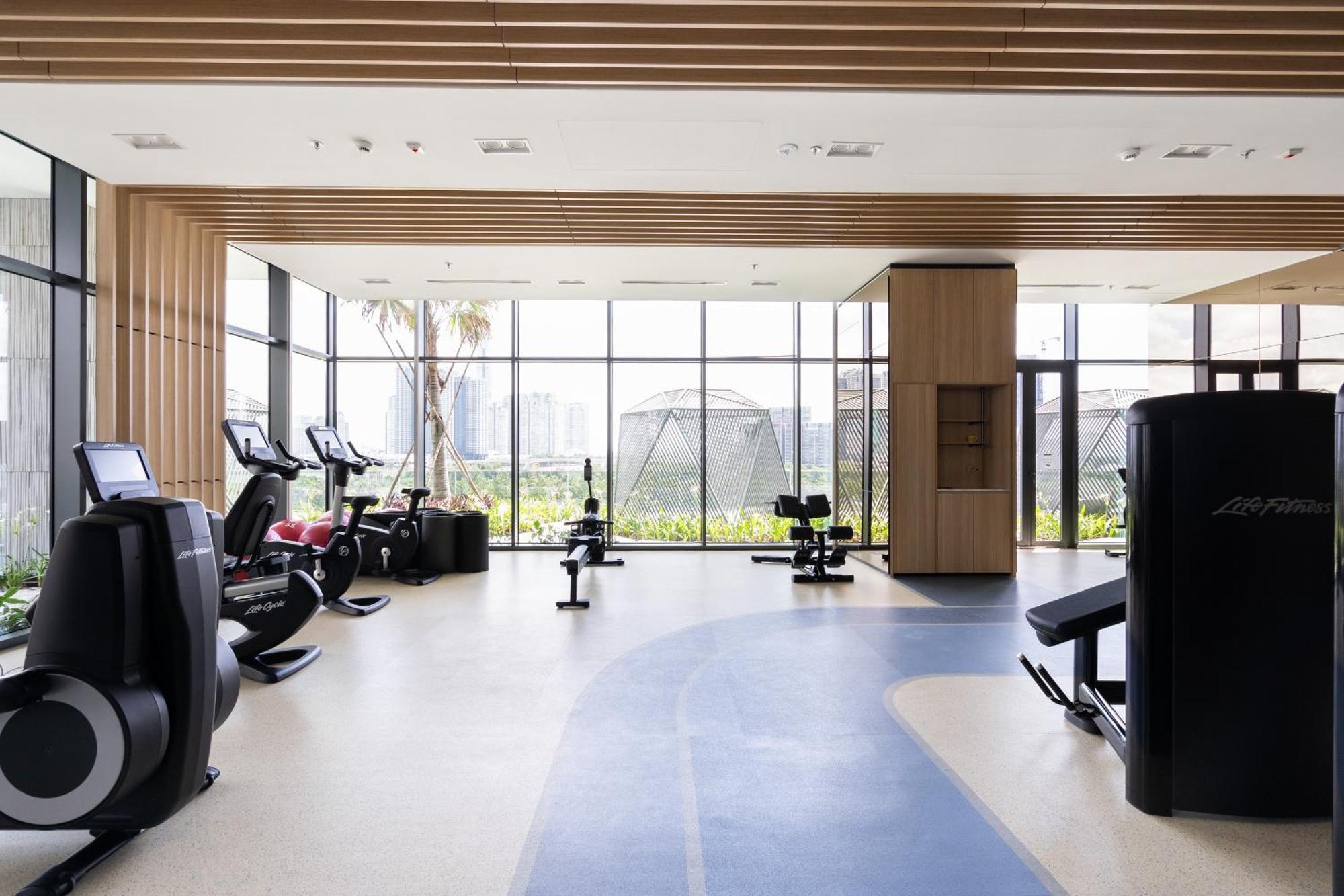 The Crest-Central Saigon Riverside -Free Pool-Gym-Sauna Room-Yoga Room Ho Chi Minh City Bagian luar foto
